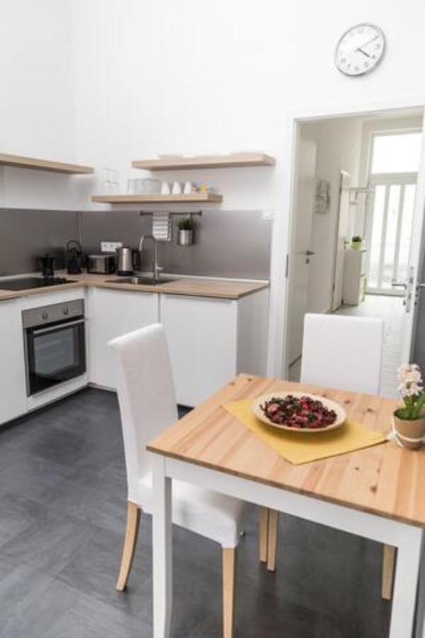 Hi-Bp Sunny Home Apartments In The Heart Of Budapest Kültér fotó